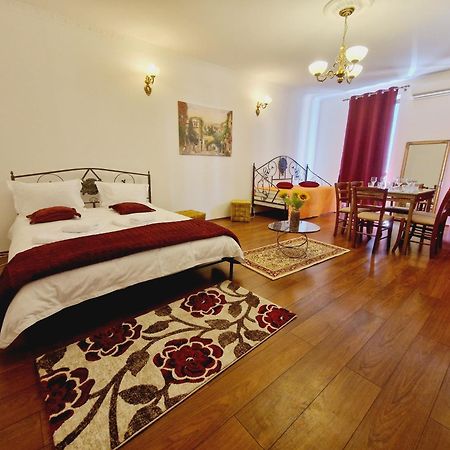 5* Royal House Near Unirii Square Villa Cluj-Napoca Eksteriør bilde