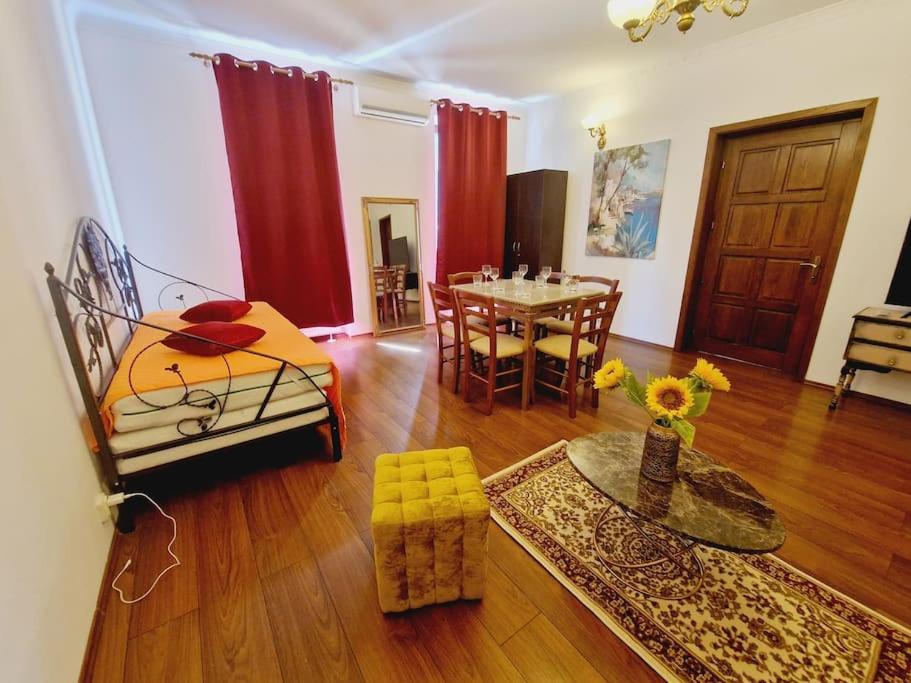 5* Royal House Near Unirii Square Villa Cluj-Napoca Eksteriør bilde