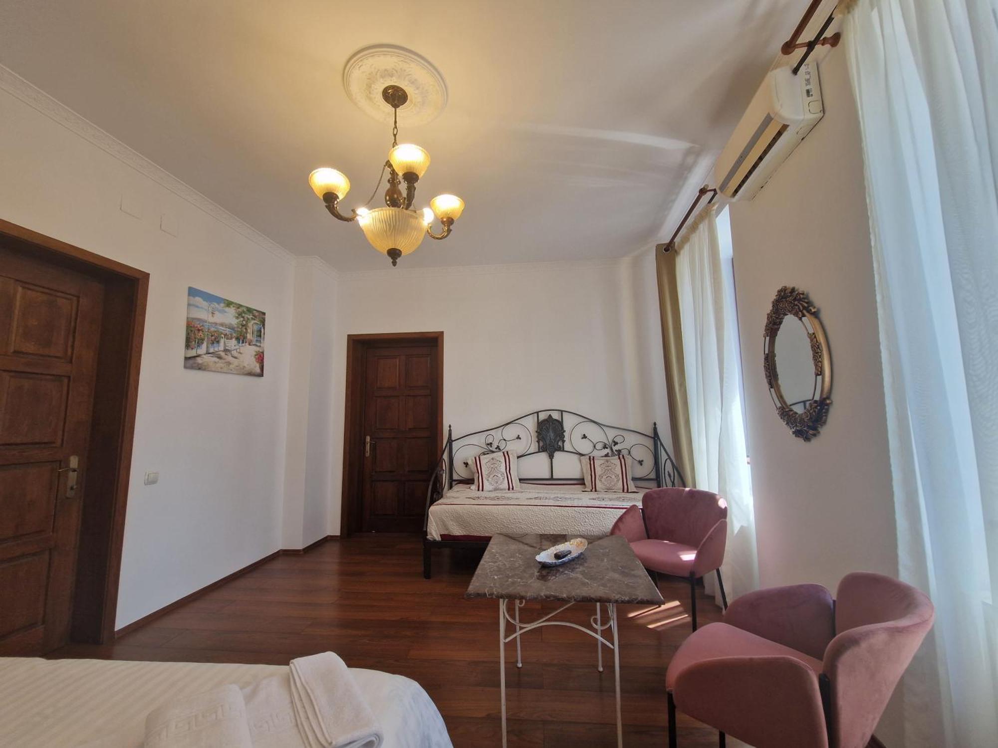 5* Royal House Near Unirii Square Villa Cluj-Napoca Eksteriør bilde